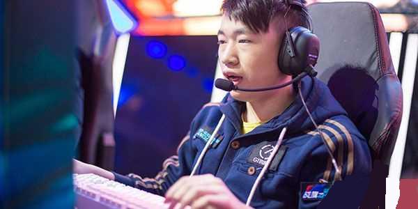 而洛瑞正是 而洛瑞正是