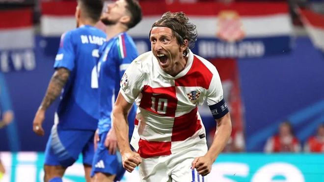 足球比赛的 足球比赛的